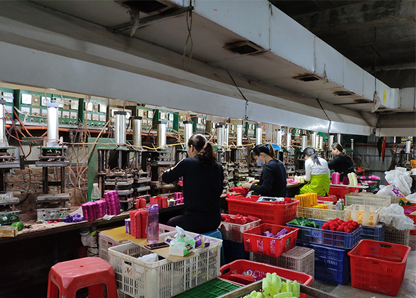 Китайската фабрика за изкуствени цветя и изкуствени растения ви показва работното място-Sunyfar Artificial Flowers, Китайска фабрика, доставчик, производител, търговец на едро