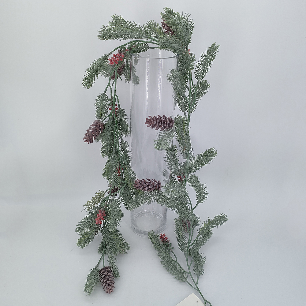 Wholesale Christmas garland with red berries and pinecones, winter artificial greenery garland, Christmas pine garland decoration, artificial cypress garland for holiday mantel fireplace centerpiece-Sunyfar Artificial Flowers,China Factory,Supplier,Manufacturer,Wholesaler